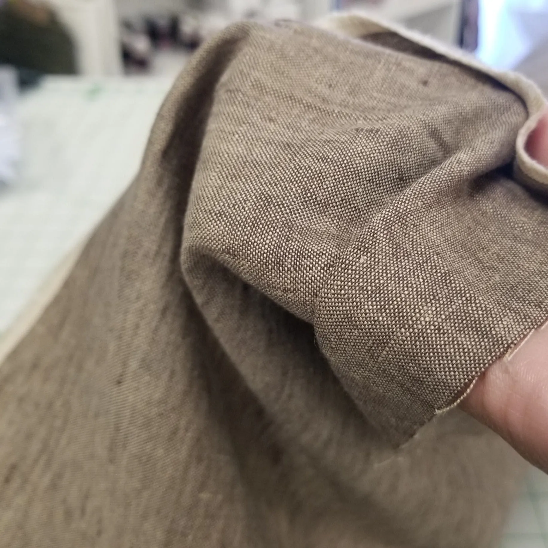 End of BOlt: 2.5 yards of Irish Linen Two Tone Brown Spence Bryson Woven 167 GSM- remnant