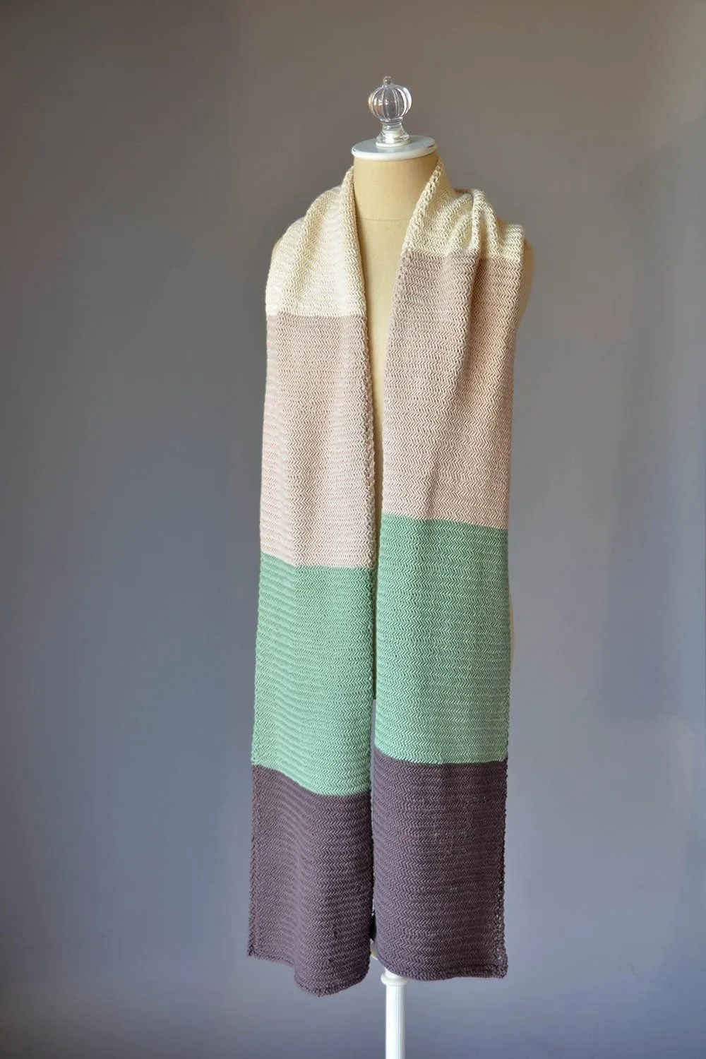 Minimalist Scarf