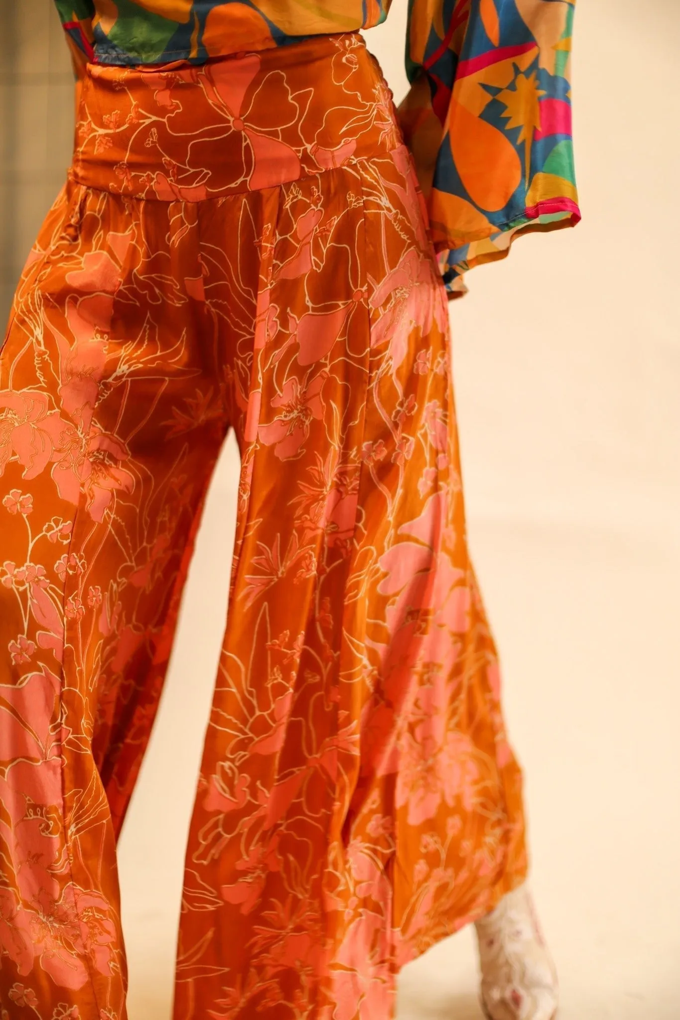 WIDE LEG BLOCK PRINT SILK PANTS RUBY